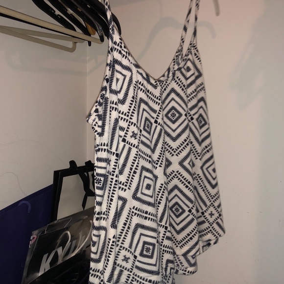 Tank - Picture 2 of 3